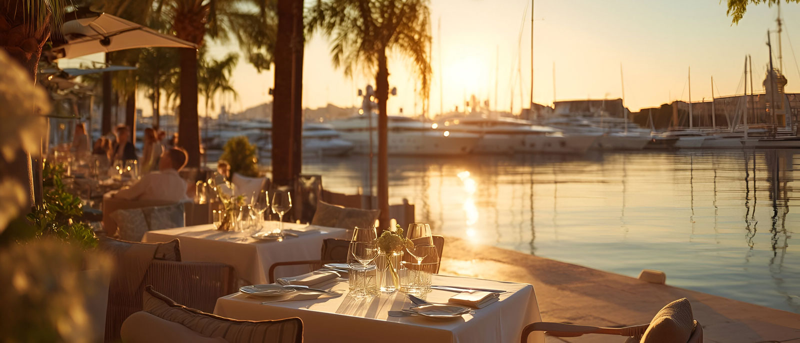 Abendstimmung im Hafen von Palma mit Blick auf Yachten